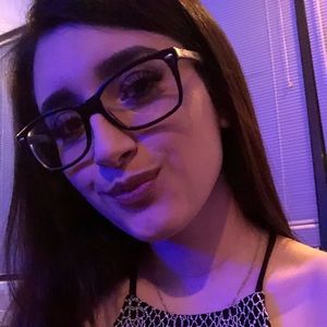 Meet your Posher, Viviana